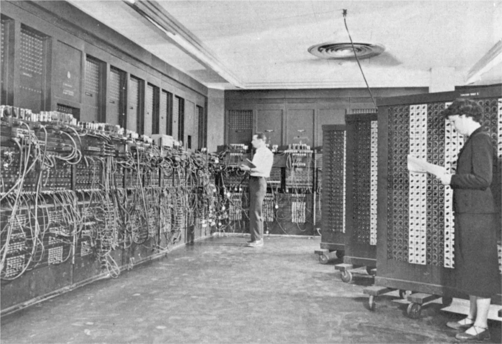 ENIAC - pierwszy programowalny elektroniczny komputer