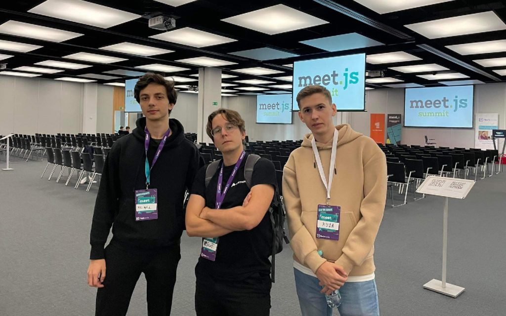 Majk, Majk i Kuba na konferencji meet.js Summit w Poznaniu